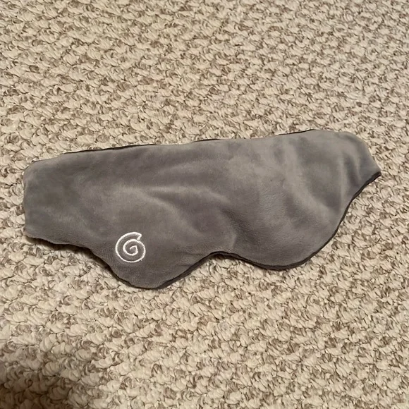 Weighted Sleep Mask - Picture 5 of 6